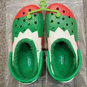 Crocs Holiday Christmas Elf Fur Lined Clogs Men’s Size 5 Women’s size 7 CROCS | Shoes | Crocs Holiday Christmas Elf Fur Lined Clogs  main image 3